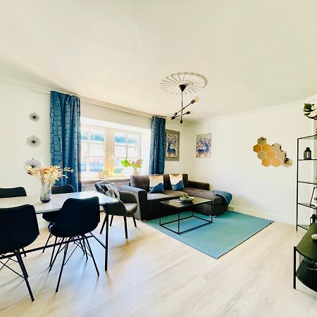 Aday - Modern 2 Bedroom Charming Central Apartment With Public Parking Aalborg Bagian luar foto