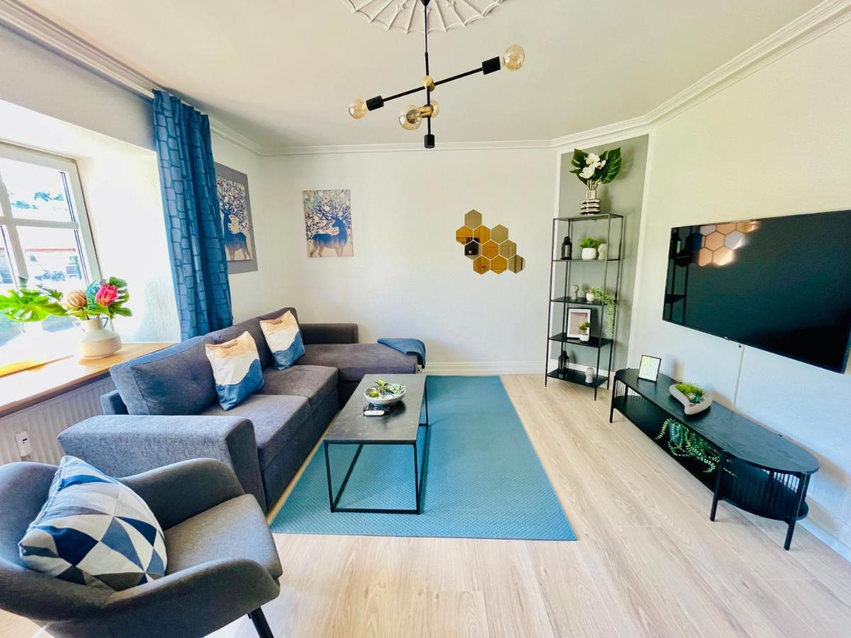 Aday - Modern 2 Bedroom Charming Central Apartment With Public Parking Aalborg Bagian luar foto